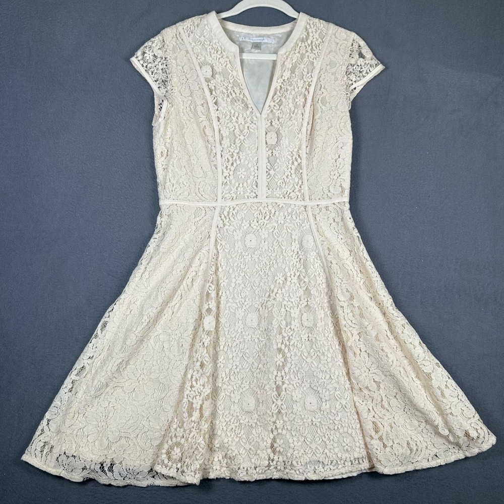 LC Lauren Conrad Dress Womens 8 Cream Lace Fit & Flare V-Neck Cap Sleeve Floral